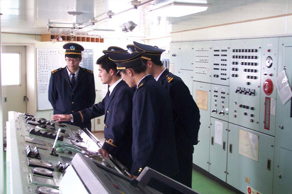 濰坊華洋水運(yùn)學(xué)校兩年制三副、兩年制電子電氣員9月開班